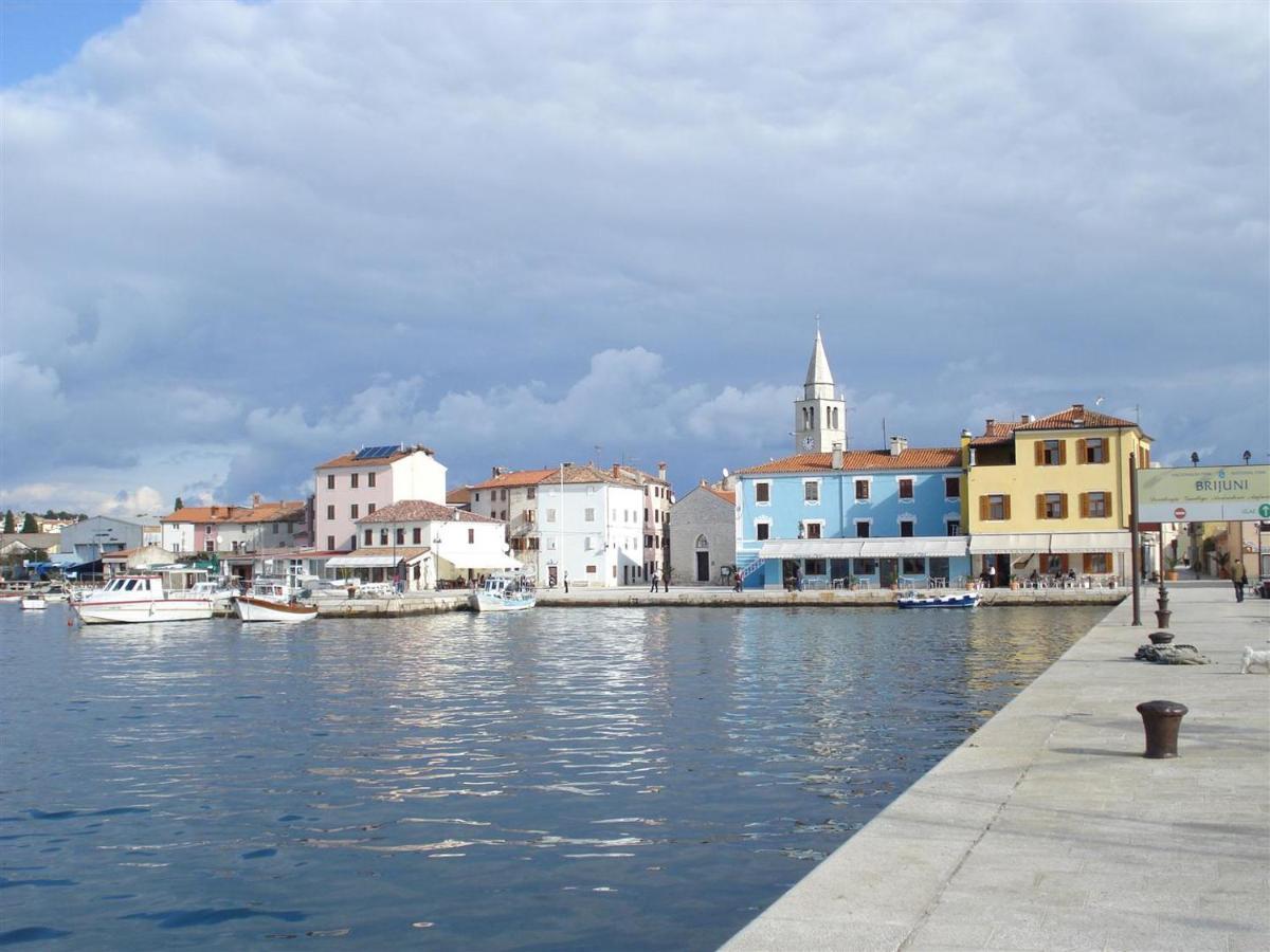 Lovely Fazana Apartments 400M From The Sea Exterior photo